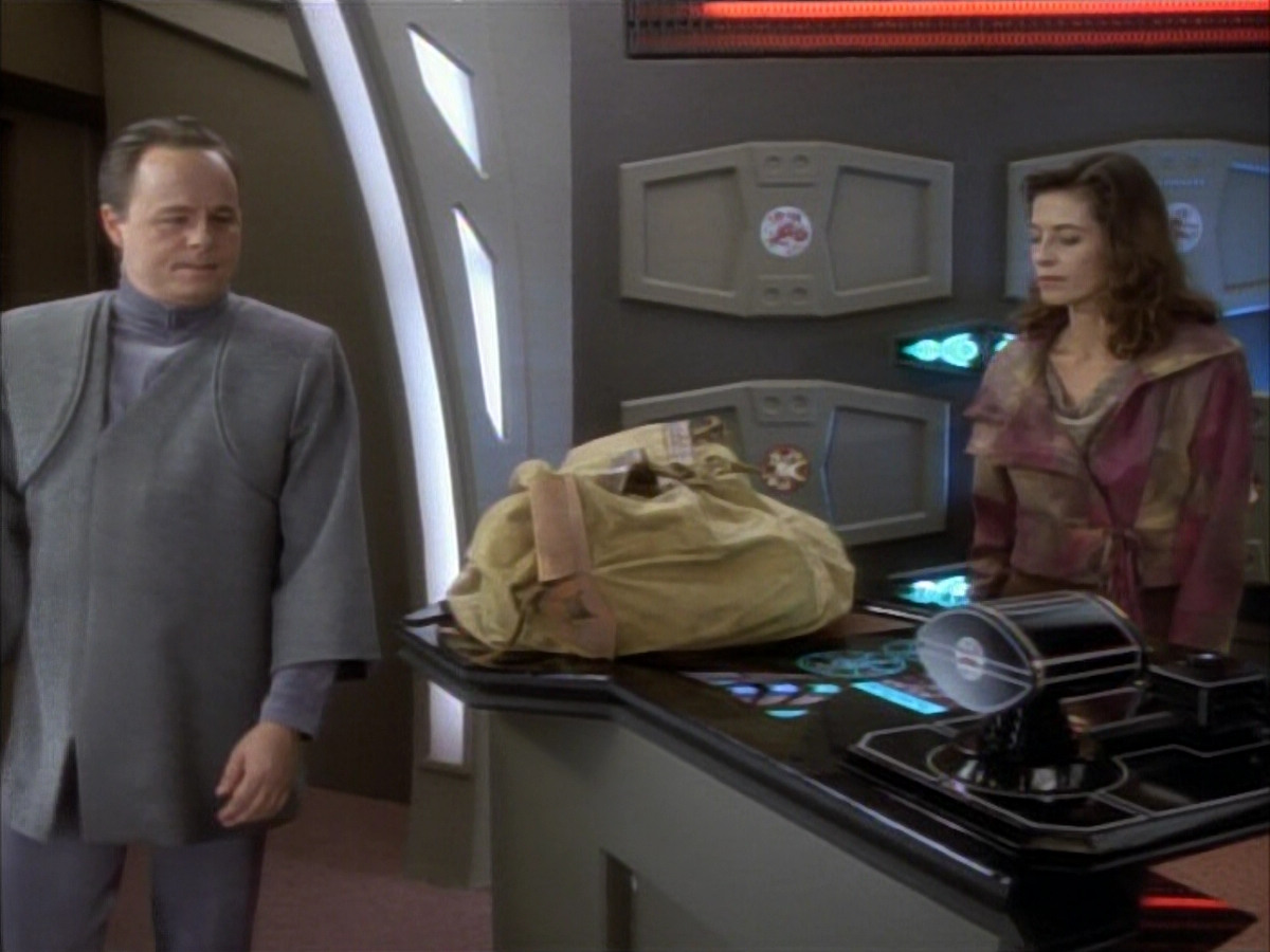 extant_StarTrekDS9_1x07-Q-Less_00616.jpg