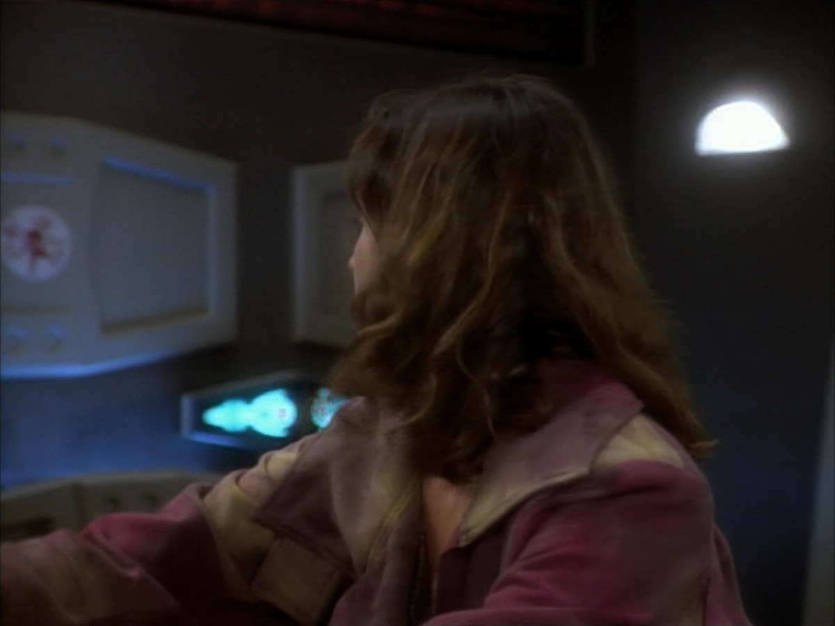 extant_StarTrekDS9_1x07-Q-Less_00759.jpg