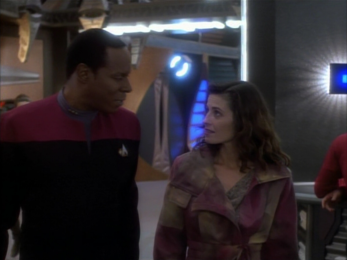 extant_StarTrekDS9_1x07-Q-Less_00827.jpg