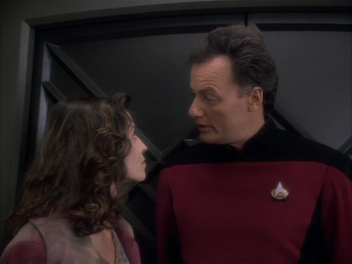 extant_StarTrekDS9_1x07-Q-Less_01591.jpg