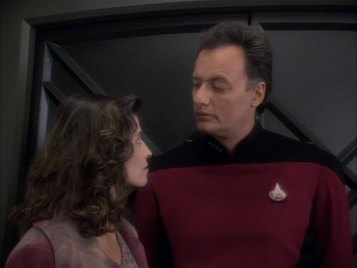 extant_StarTrekDS9_1x07-Q-Less_01595.jpg