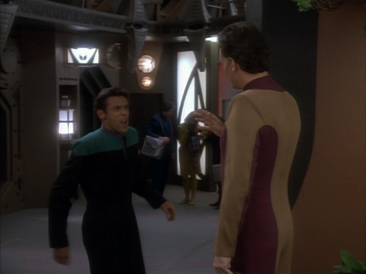 extant_StarTrekDS9_1x07-Q-Less_01679.jpg