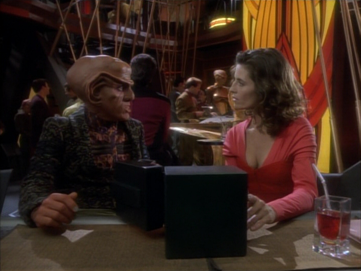 extant_StarTrekDS9_1x07-Q-Less_01806.jpg