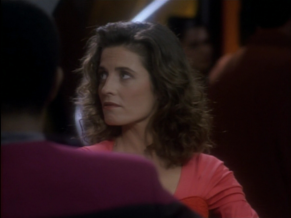 extant_StarTrekDS9_1x07-Q-Less_01975.jpg