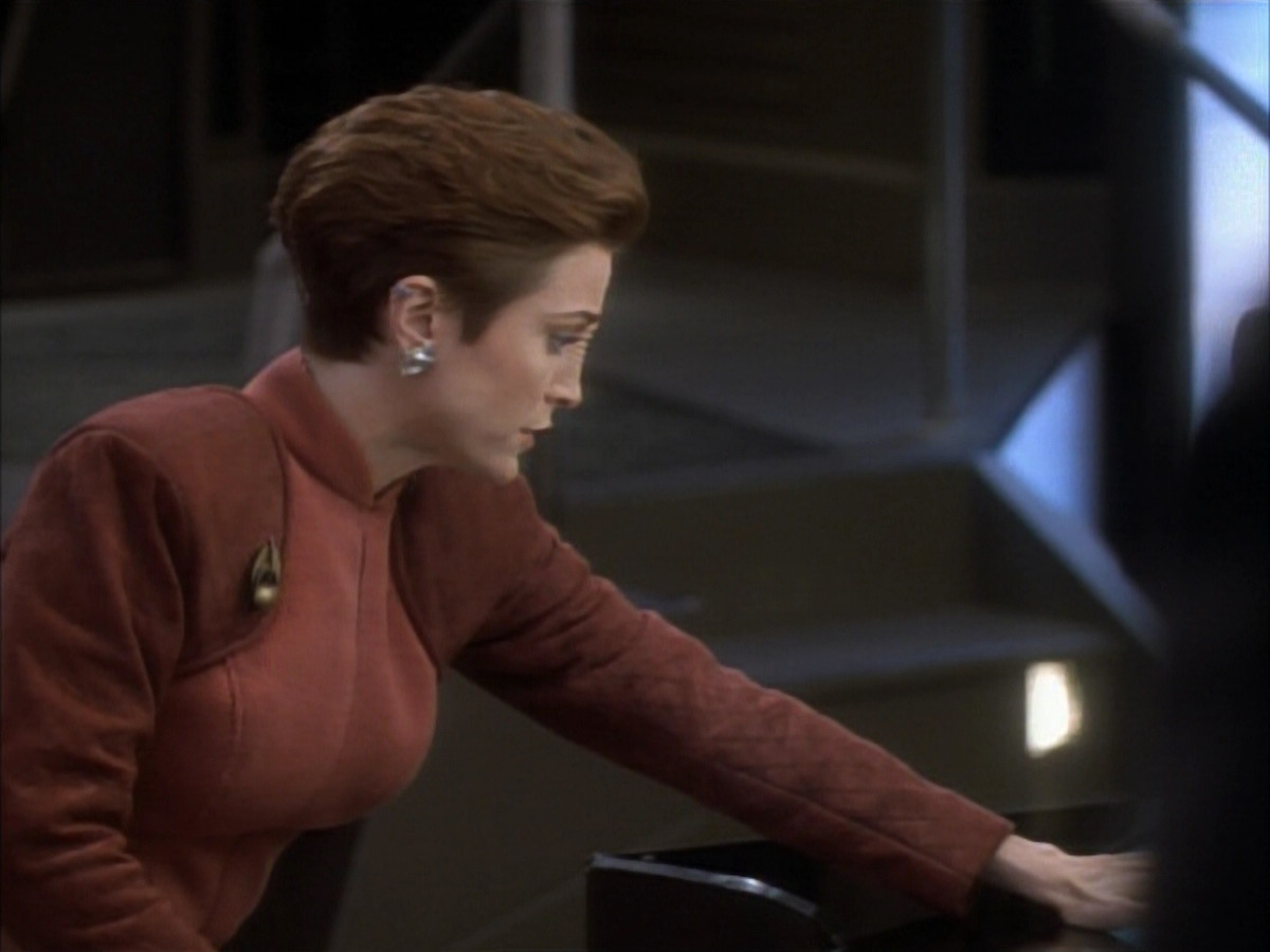 extant_StarTrekDS9_1x07-Q-Less_02817.jpg