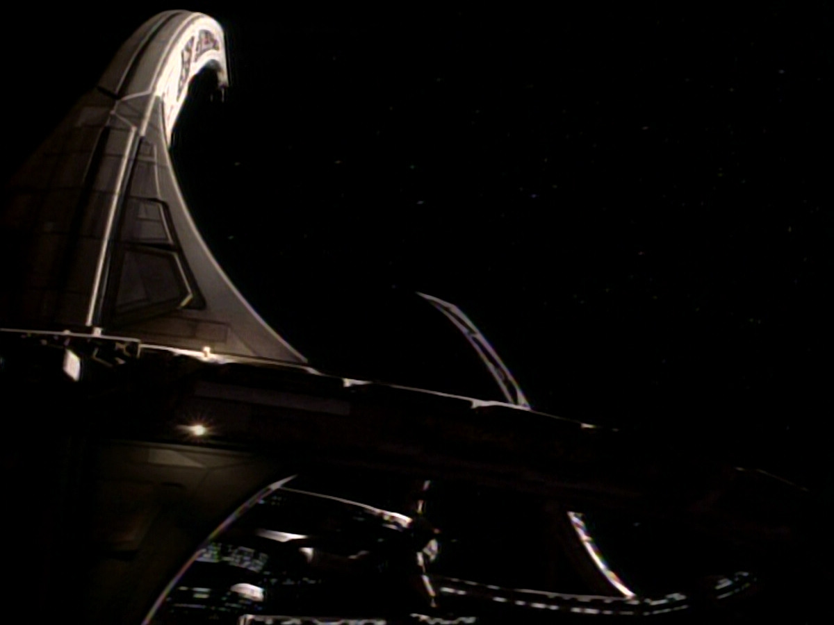 extant_StarTrekDS9_1x07-Q-Less_02818.jpg