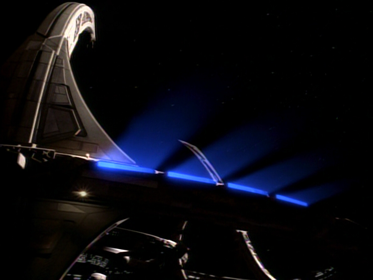 extant_StarTrekDS9_1x07-Q-Less_02819.jpg