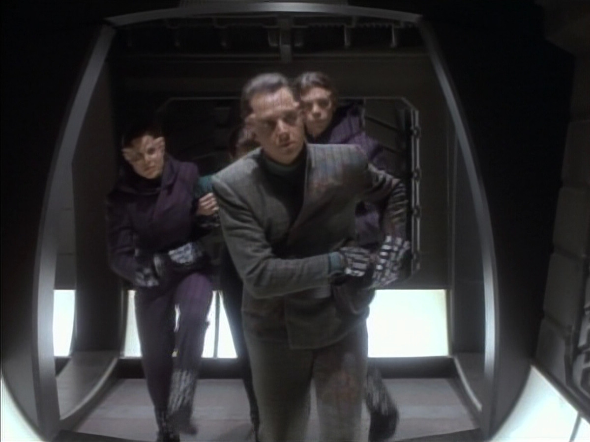 extant_StarTrekDS9_1x08-Dax_00569.jpg