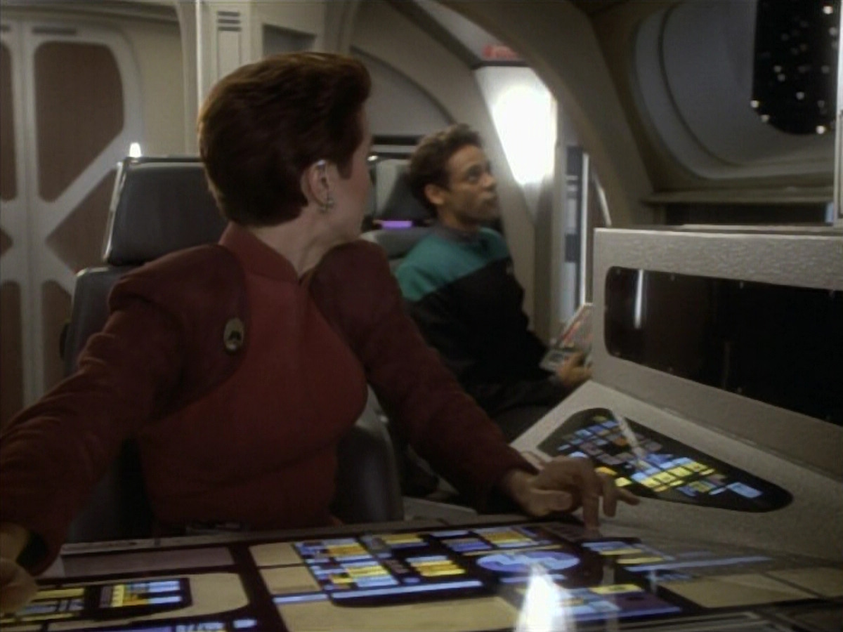 extant_StarTrekDS9_1x09-ThePassenger_00023.jpg