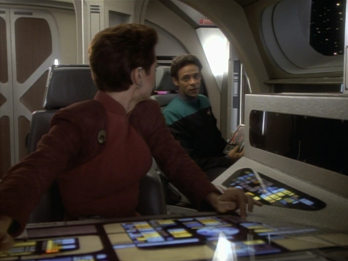 extant_StarTrekDS9_1x09-ThePassenger_00029.jpg