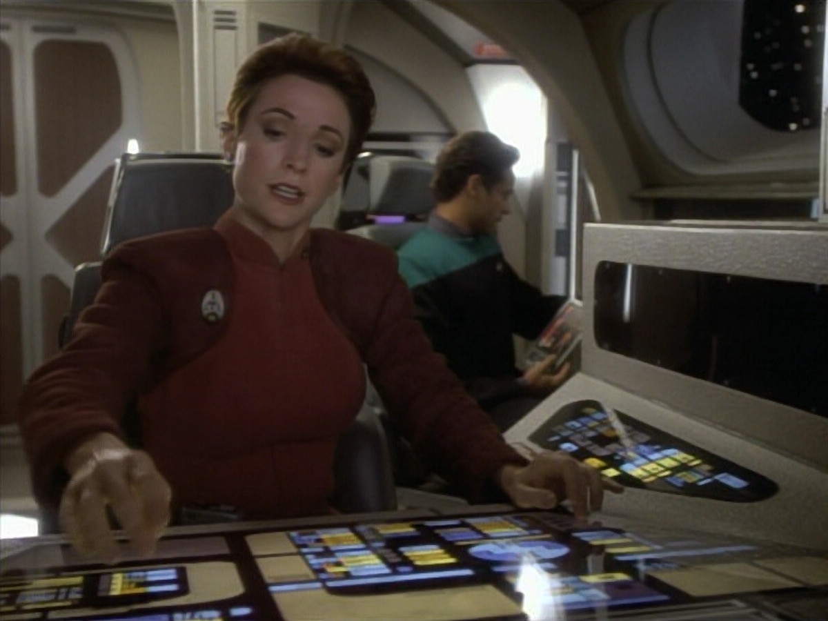 extant_StarTrekDS9_1x09-ThePassenger_00035.jpg