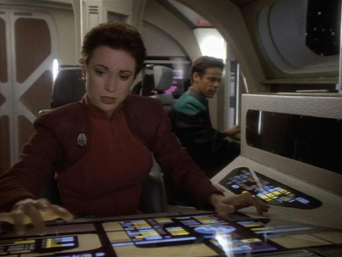 extant_StarTrekDS9_1x09-ThePassenger_00103.jpg