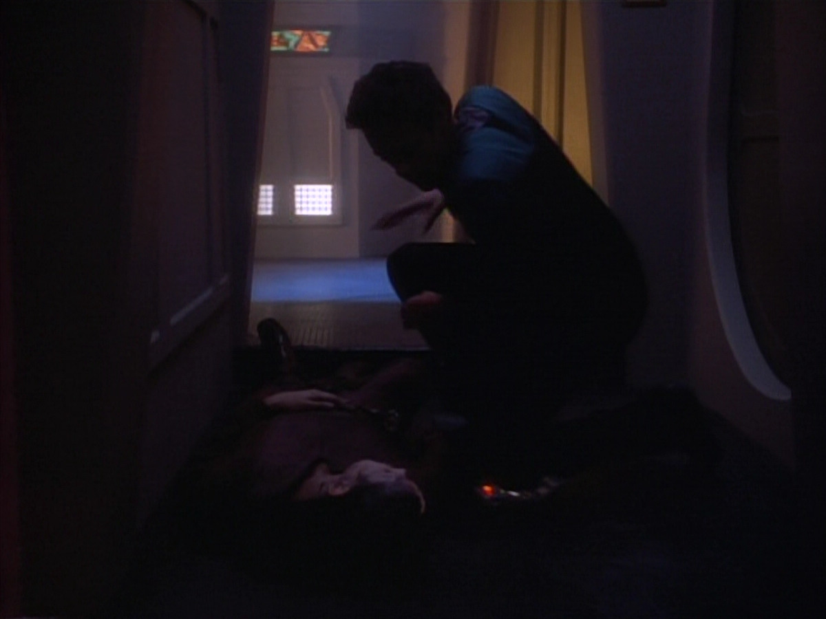 extant_StarTrekDS9_1x09-ThePassenger_00164.jpg