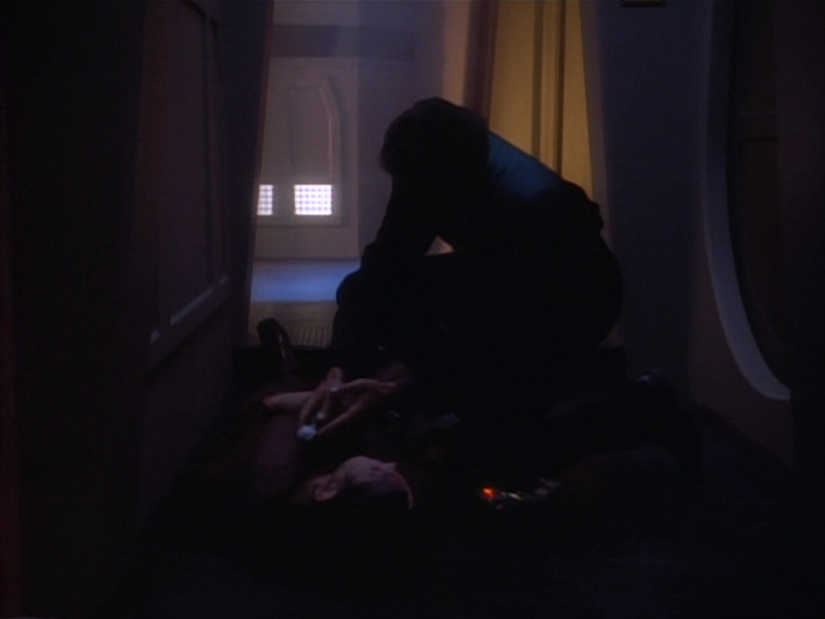 extant_StarTrekDS9_1x09-ThePassenger_00165.jpg
