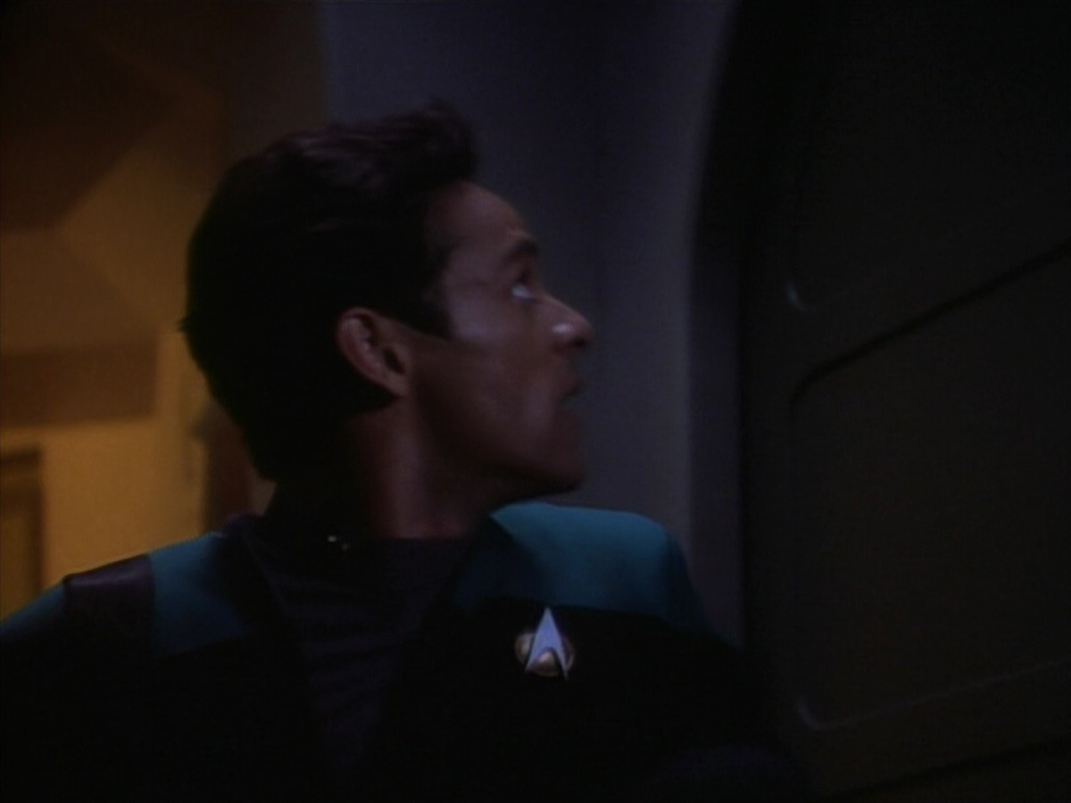 extant_StarTrekDS9_1x09-ThePassenger_00193.jpg