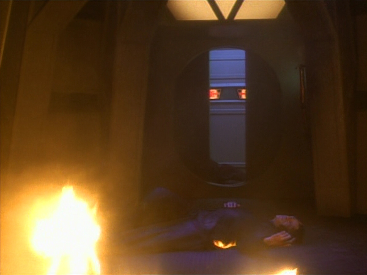 extant_StarTrekDS9_1x09-ThePassenger_00218.jpg