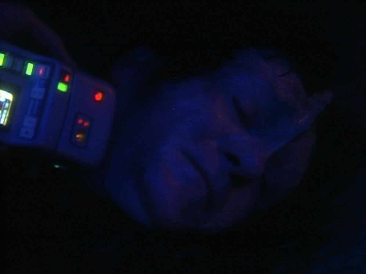 extant_StarTrekDS9_1x09-ThePassenger_00260.jpg