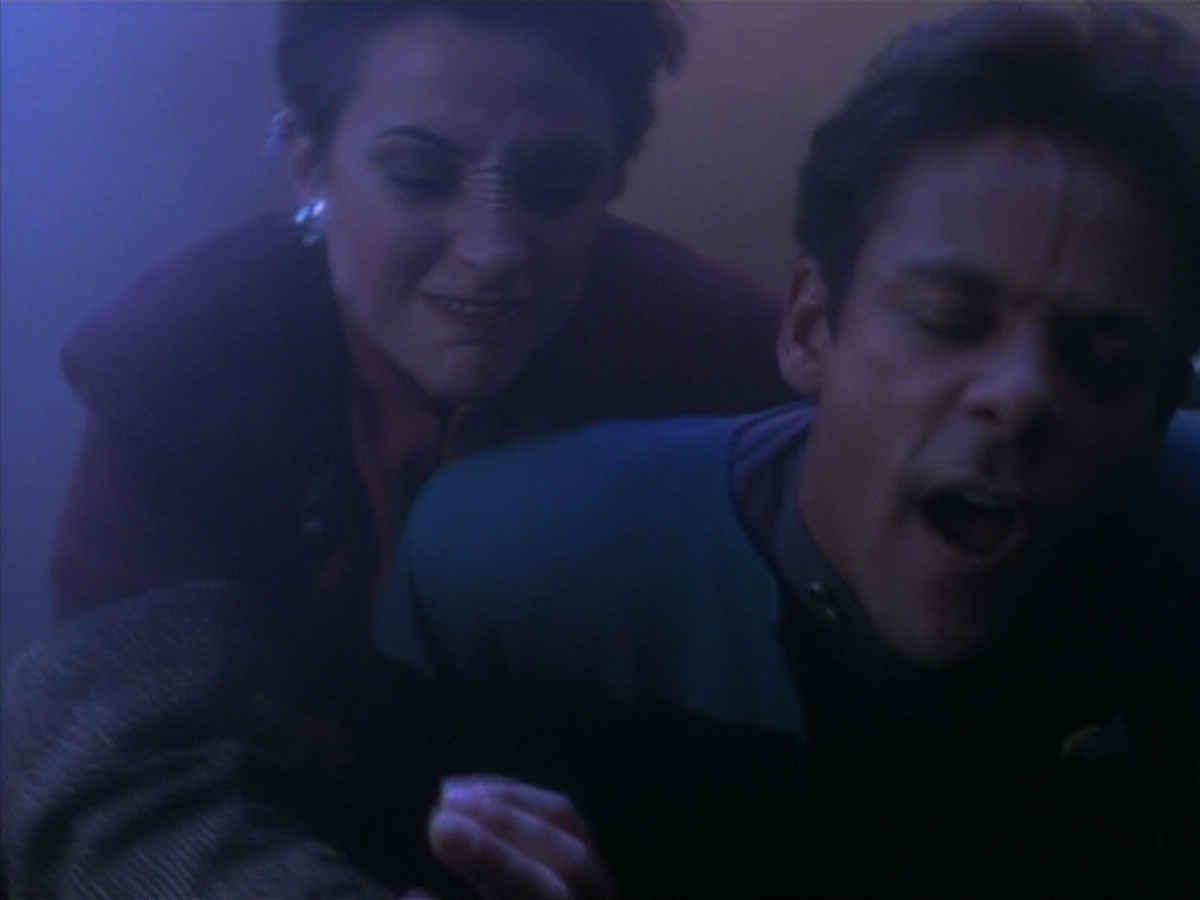 extant_StarTrekDS9_1x09-ThePassenger_00289.jpg