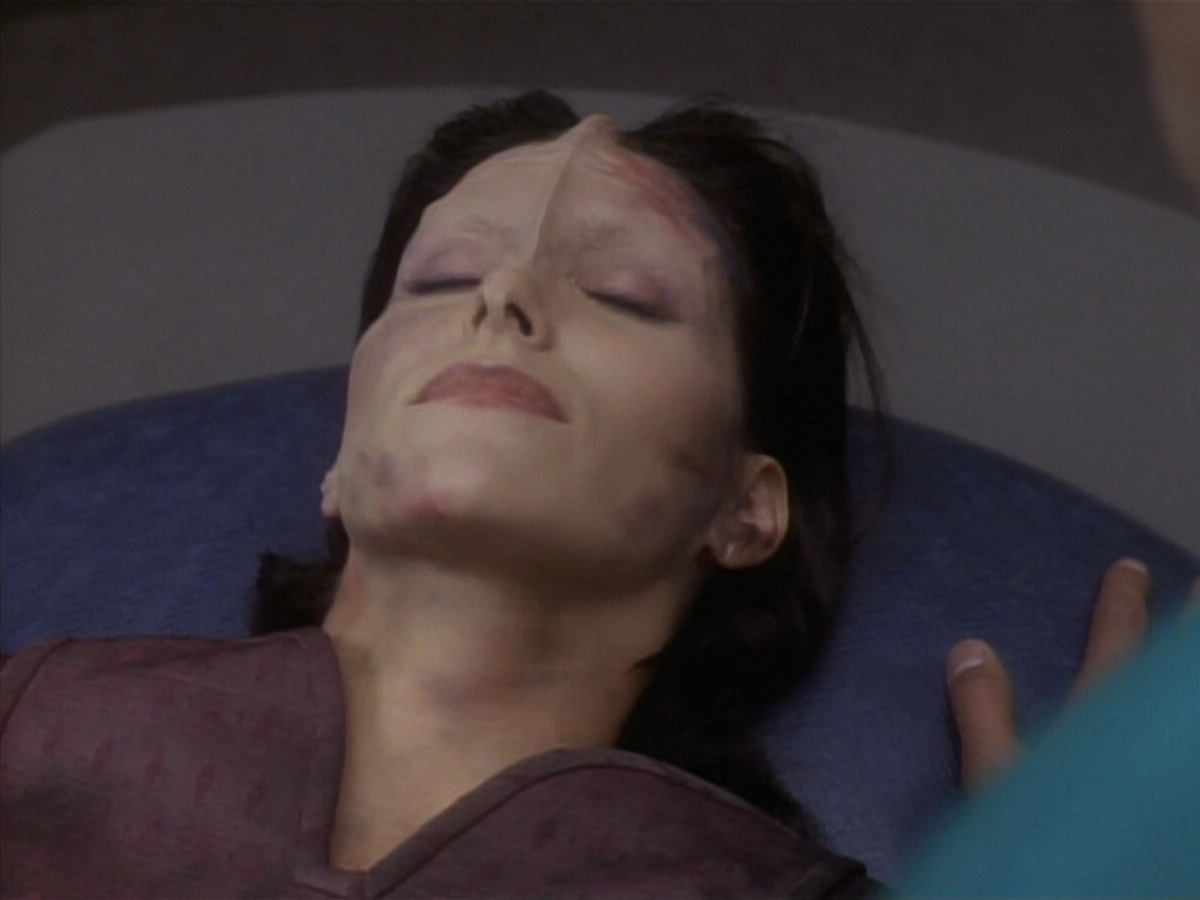 extant_StarTrekDS9_1x09-ThePassenger_00516.jpg