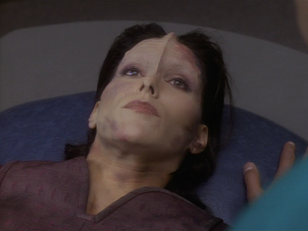 extant_StarTrekDS9_1x09-ThePassenger_00523.jpg
