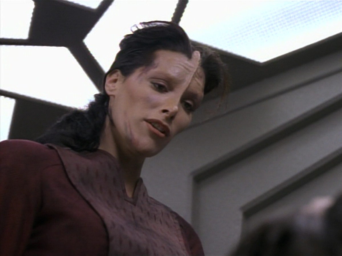extant_StarTrekDS9_1x09-ThePassenger_00634.jpg