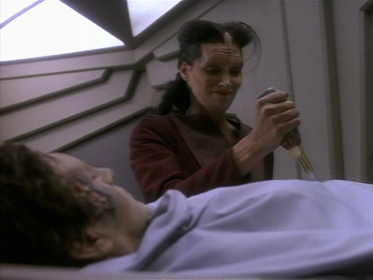extant_StarTrekDS9_1x09-ThePassenger_00644.jpg