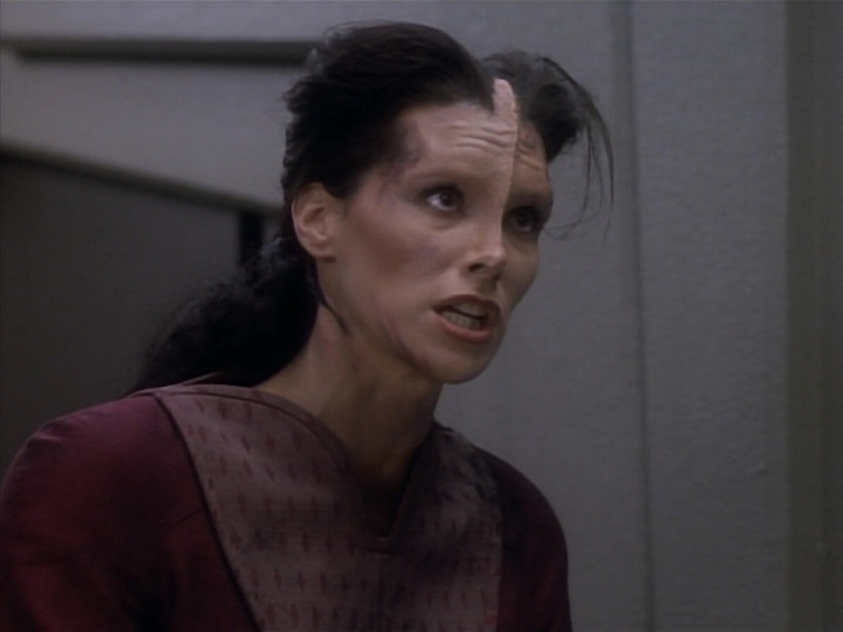 extant_StarTrekDS9_1x09-ThePassenger_00653.jpg