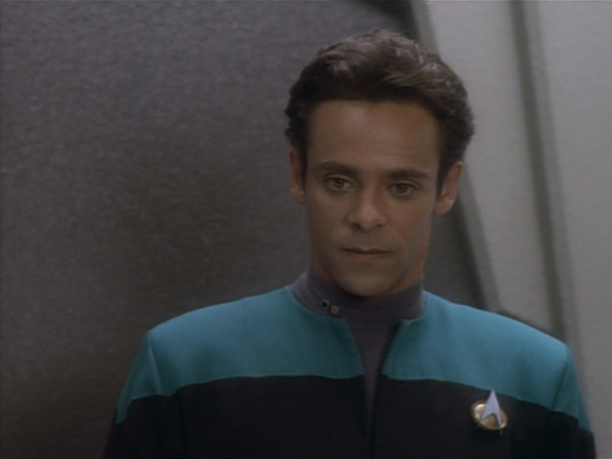 extant_StarTrekDS9_1x09-ThePassenger_00658.jpg