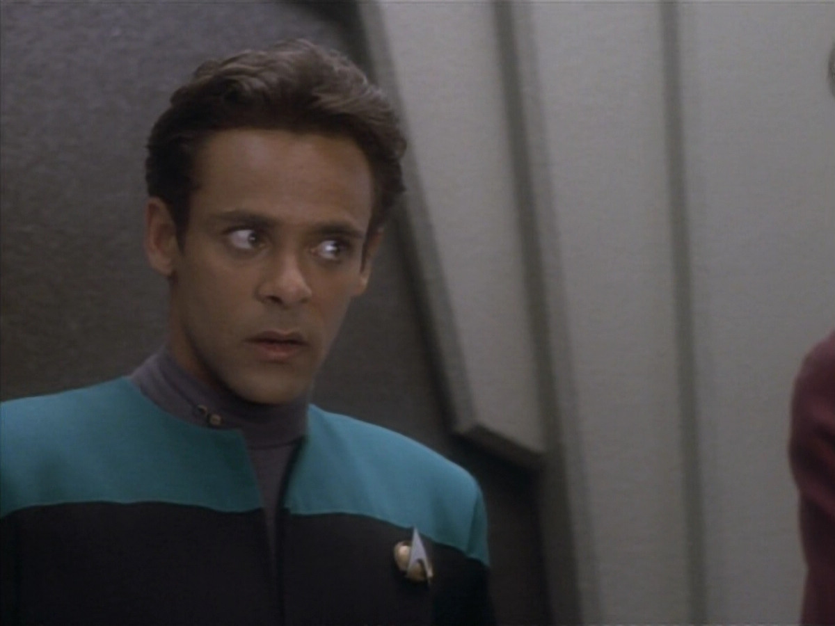 extant_StarTrekDS9_1x09-ThePassenger_00668.jpg