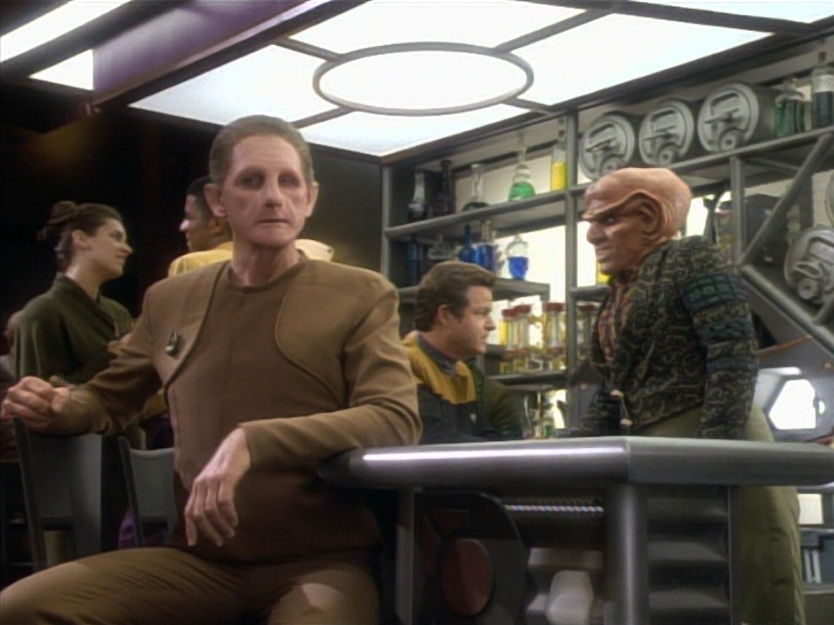 extant_StarTrekDS9_1x09-ThePassenger_00703.jpg