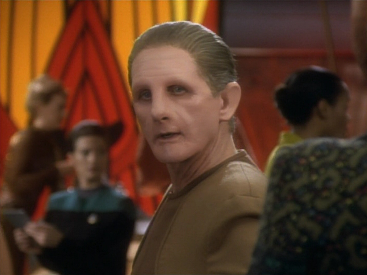 extant_StarTrekDS9_1x09-ThePassenger_00731.jpg