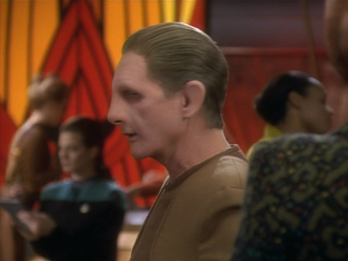 extant_StarTrekDS9_1x09-ThePassenger_00740.jpg