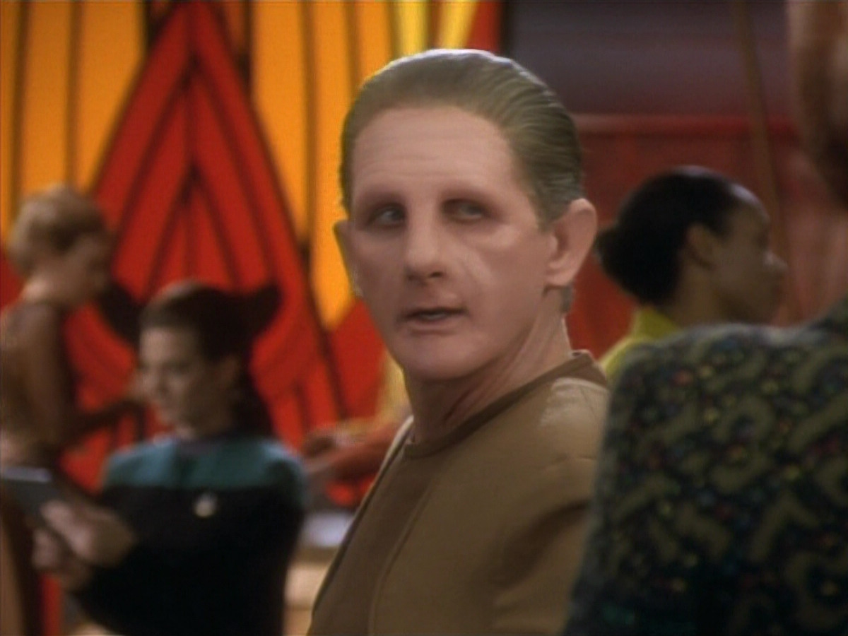 extant_StarTrekDS9_1x09-ThePassenger_00742.jpg