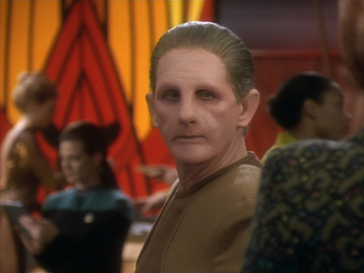 extant_StarTrekDS9_1x09-ThePassenger_00745.jpg