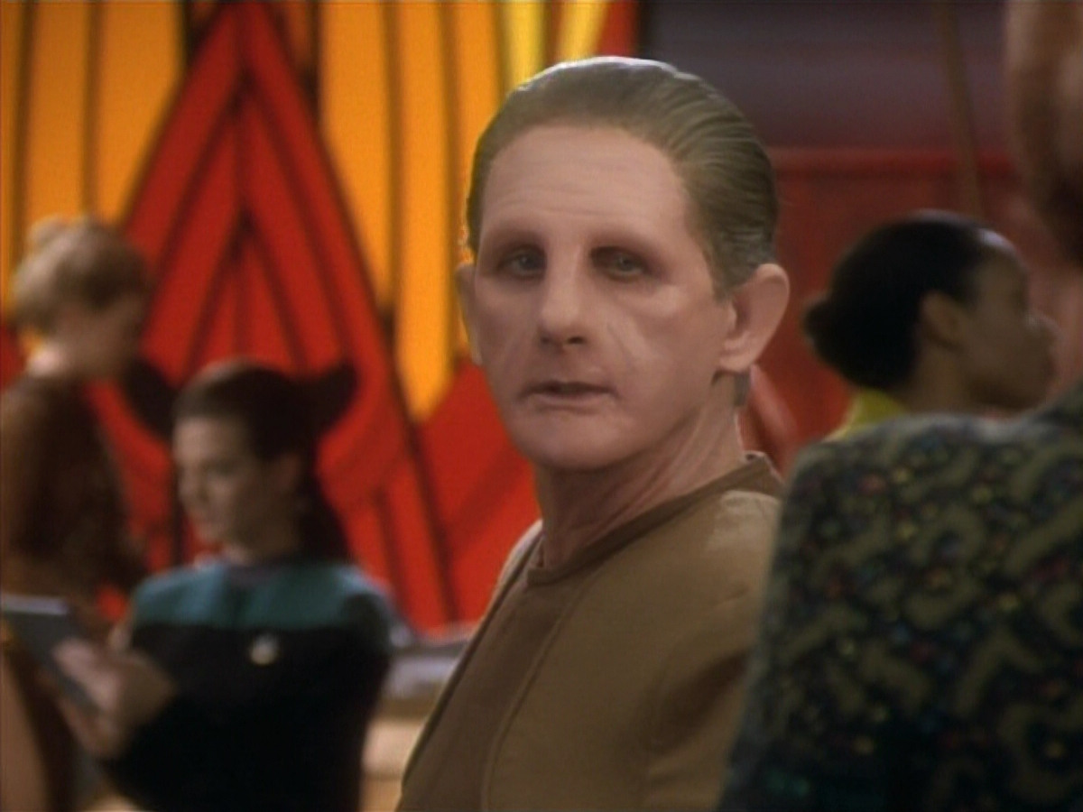 extant_StarTrekDS9_1x09-ThePassenger_00747.jpg