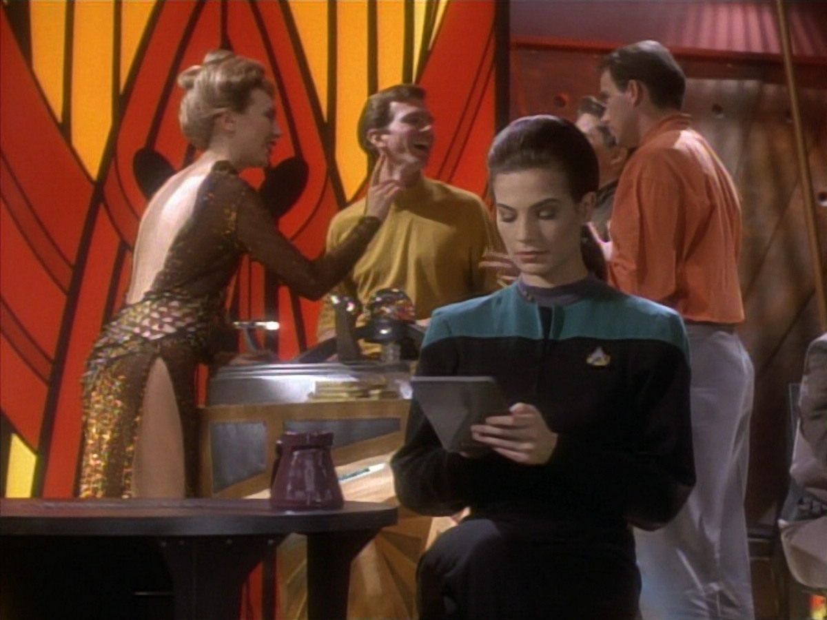 extant_StarTrekDS9_1x09-ThePassenger_00758.jpg