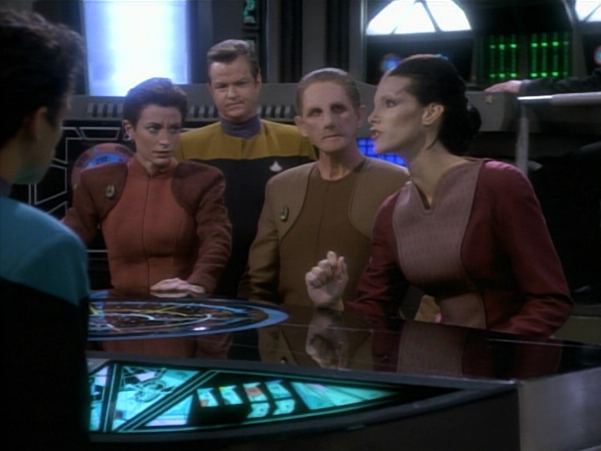 extant_StarTrekDS9_1x09-ThePassenger_01314.jpg