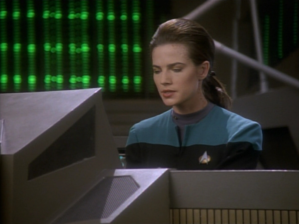 extant_StarTrekDS9_1x09-ThePassenger_01380.jpg