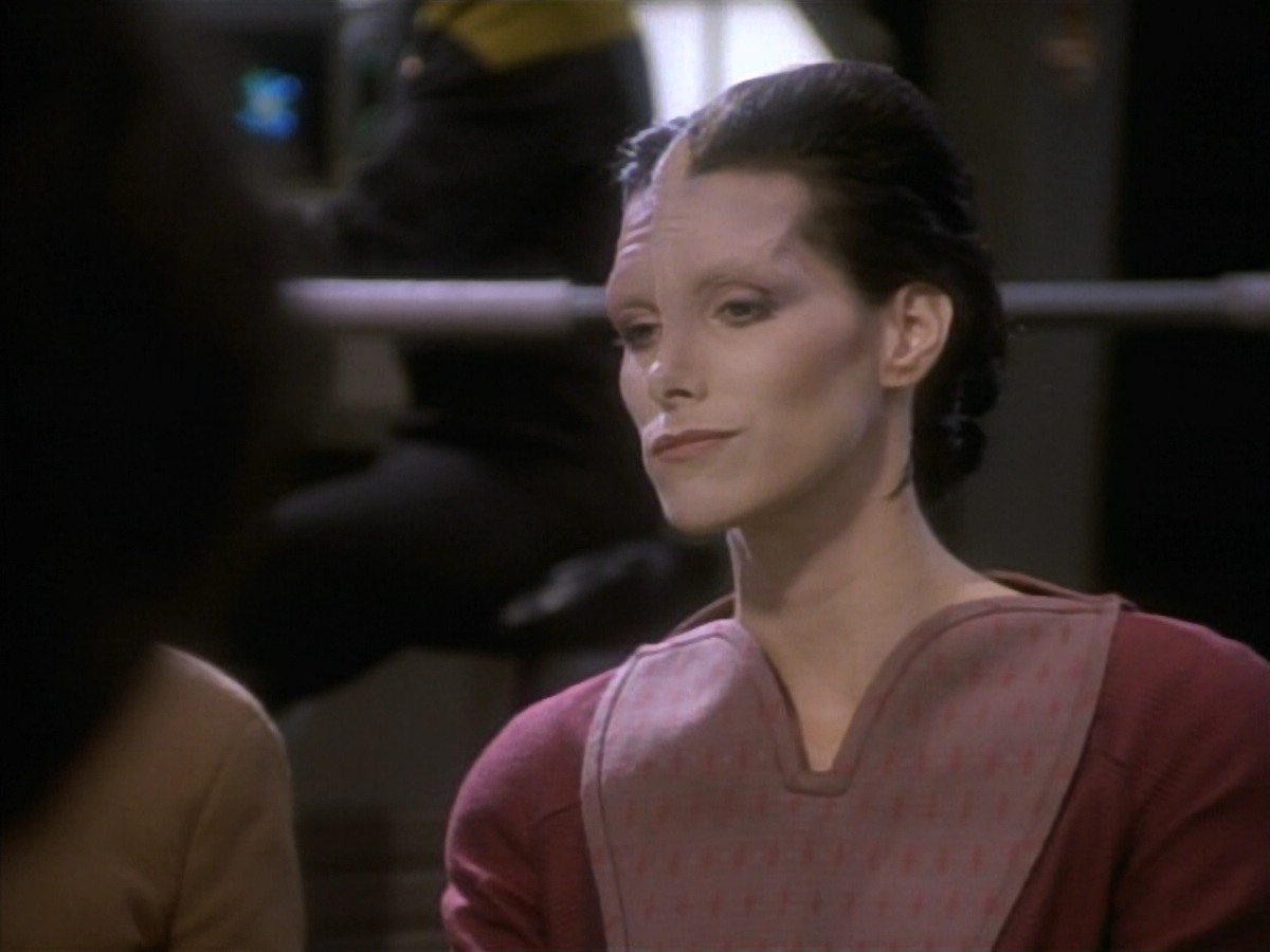 extant_StarTrekDS9_1x09-ThePassenger_01385.jpg