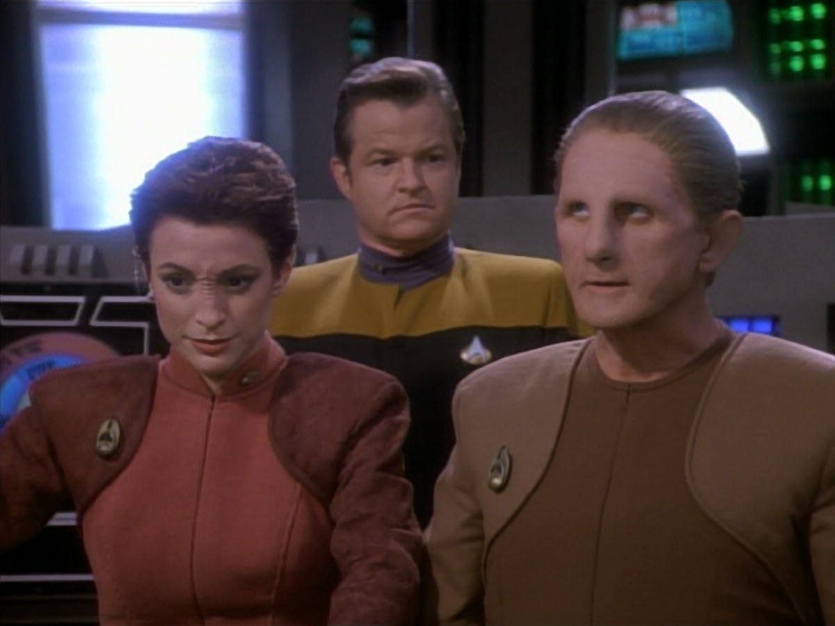 extant_StarTrekDS9_1x09-ThePassenger_01394.jpg