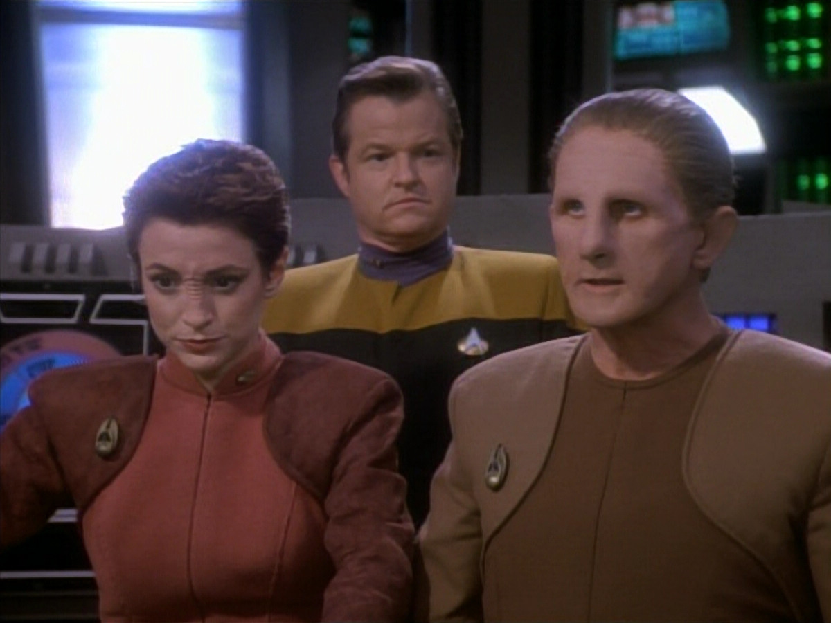 extant_StarTrekDS9_1x09-ThePassenger_01395.jpg