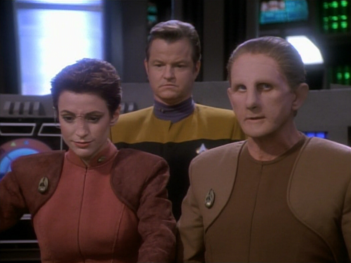 extant_StarTrekDS9_1x09-ThePassenger_01400.jpg