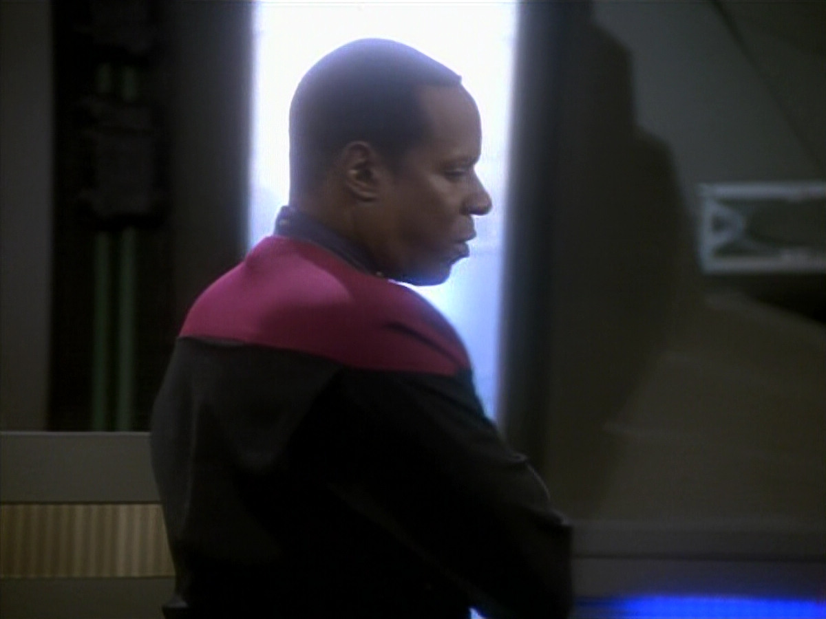 extant_StarTrekDS9_1x09-ThePassenger_01425.jpg