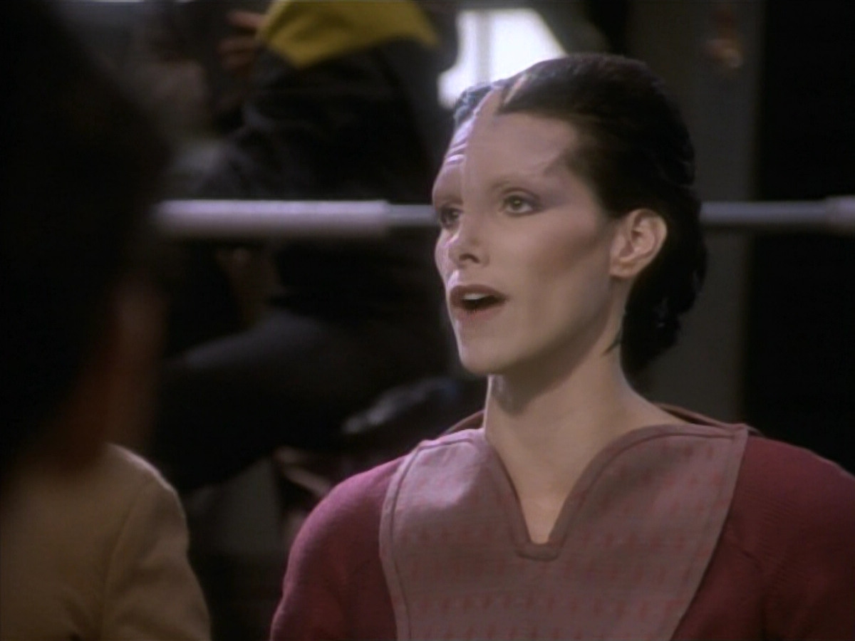 extant_StarTrekDS9_1x09-ThePassenger_01453.jpg