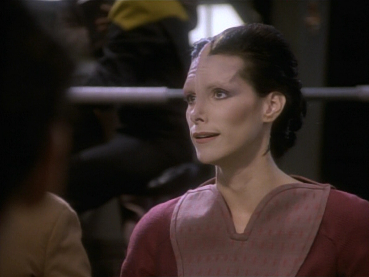 extant_StarTrekDS9_1x09-ThePassenger_01454.jpg