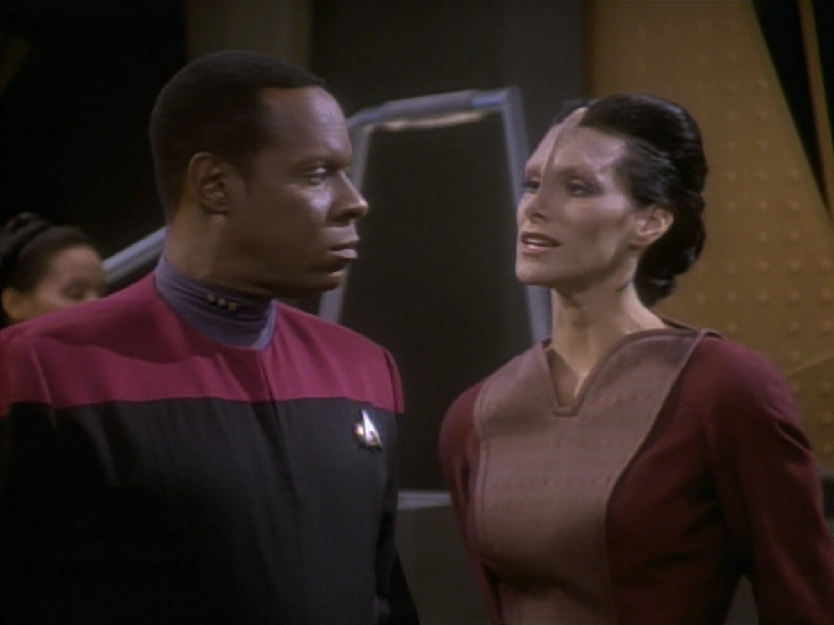 extant_StarTrekDS9_1x09-ThePassenger_01470.jpg