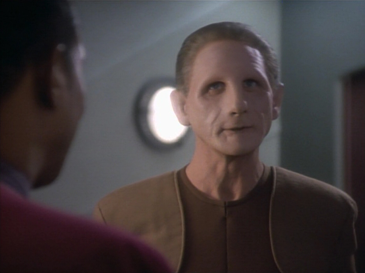 extant_StarTrekDS9_1x09-ThePassenger_01572.jpg