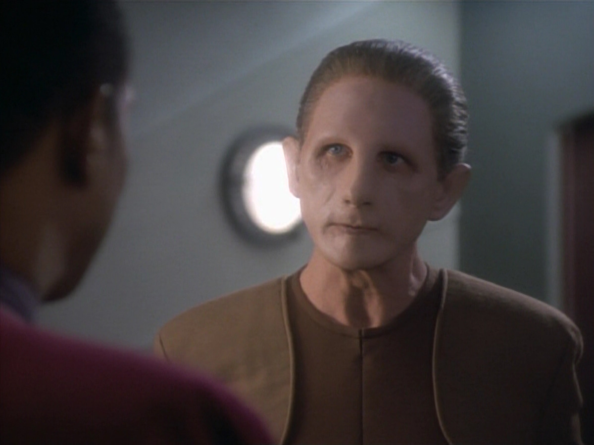 extant_StarTrekDS9_1x09-ThePassenger_01583.jpg