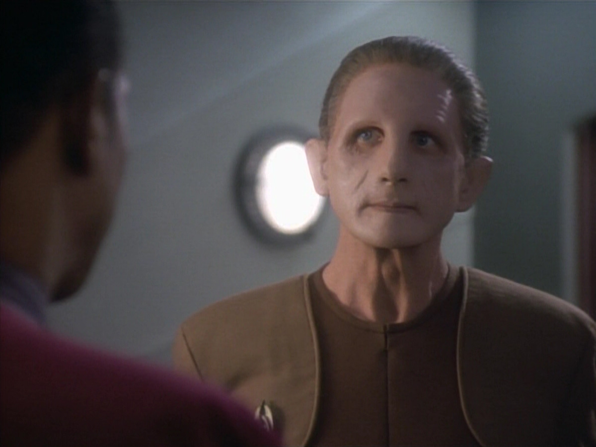 extant_StarTrekDS9_1x09-ThePassenger_01614.jpg