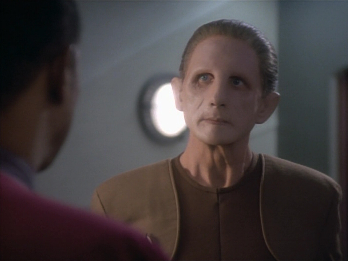extant_StarTrekDS9_1x09-ThePassenger_01625.jpg
